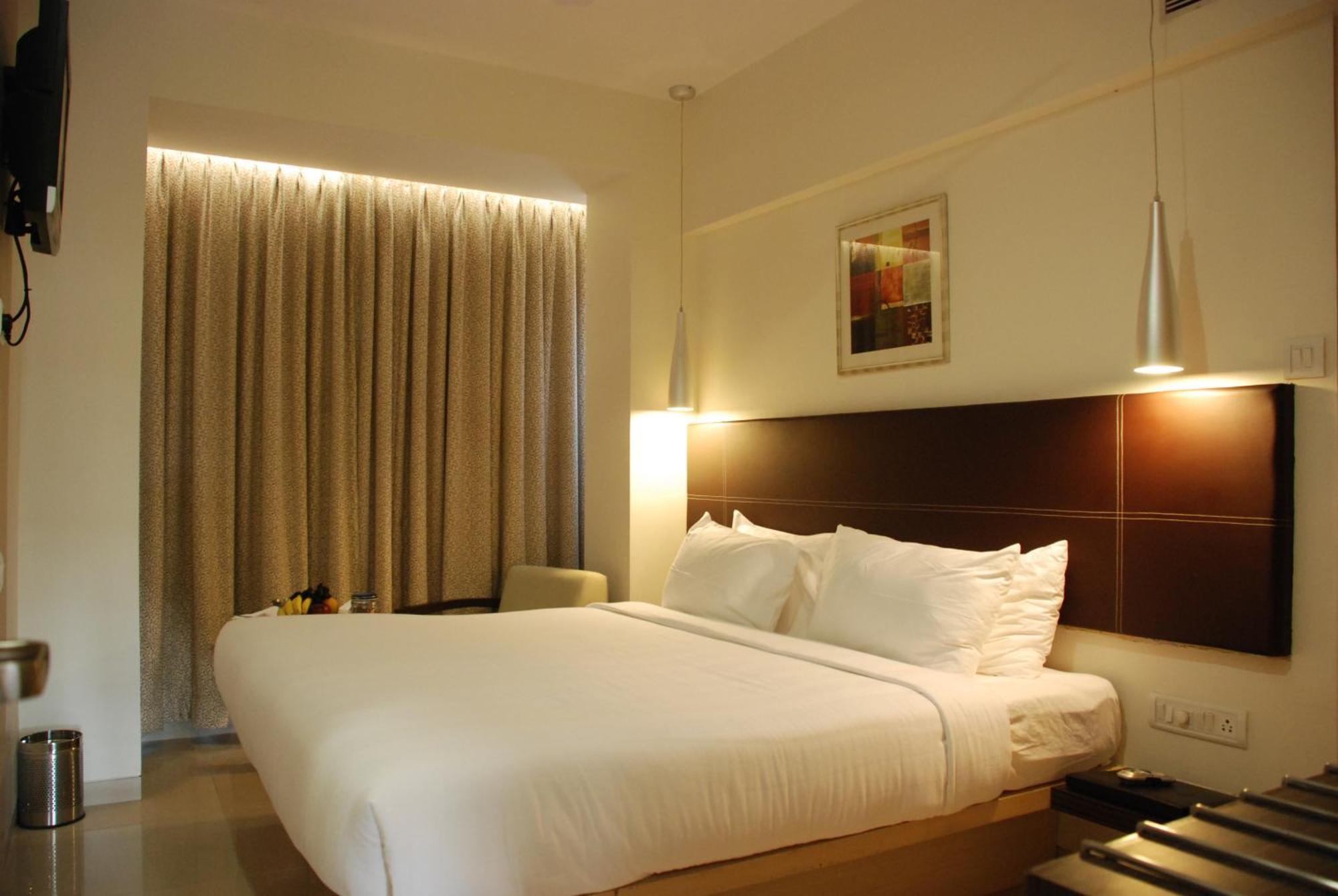 Hotel The Oriental Residency Mumbai Exterior foto