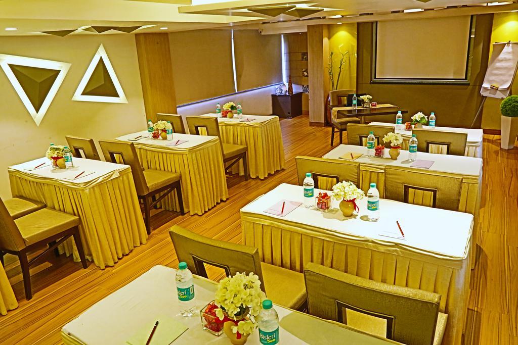 Hotel The Oriental Residency Mumbai Exterior foto