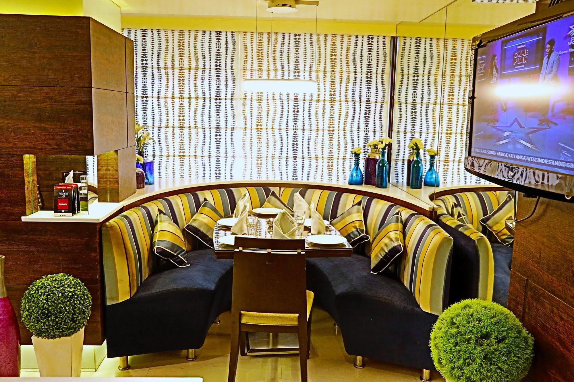 Hotel The Oriental Residency Mumbai Exterior foto